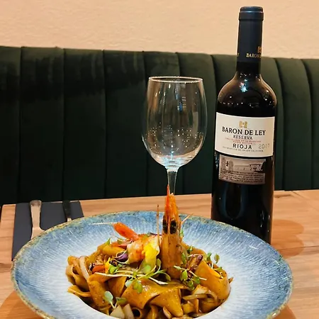 招待所 Grupos Hasta 8 En Plena Rambla De Cataluna 巴塞罗那