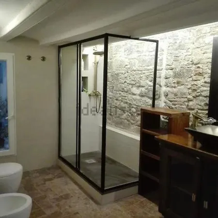 Grupos Hasta 8 En Plena Rambla De Cataluna *