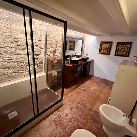 Grupos Hasta 8 En Plena Rambla De Cataluna 招待所 *